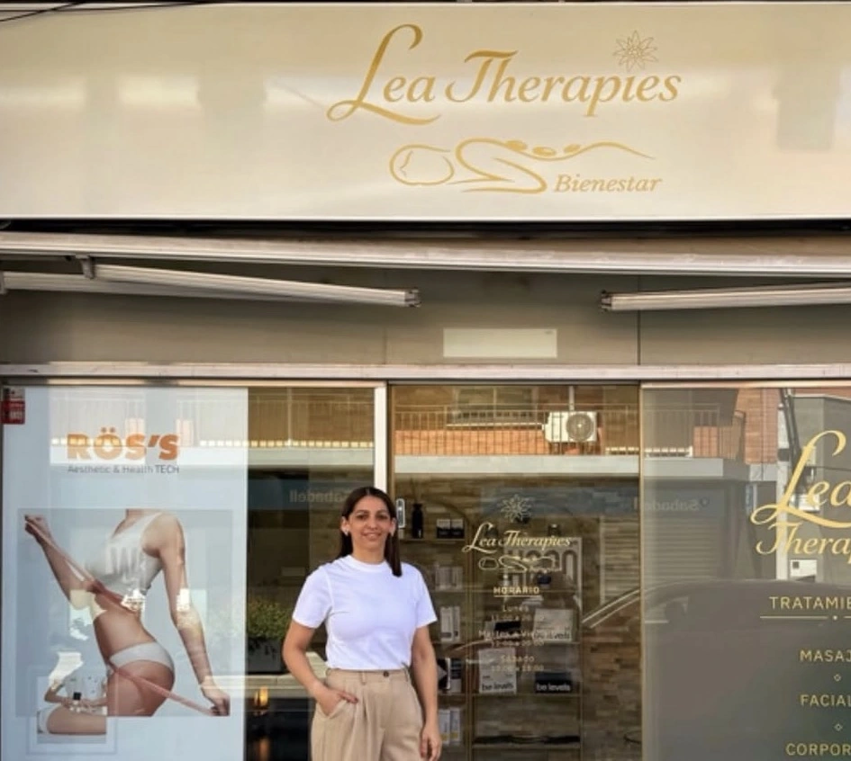 Fachada del nuevo local de Lea Therapies en Avenida Constitución, Castelldefels